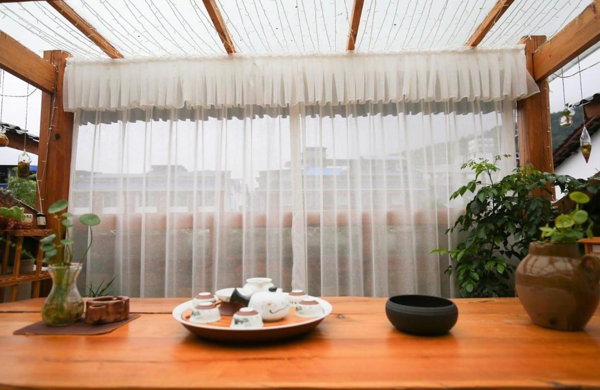 Tea House Hotell Zhangjiajie Exteriör bild